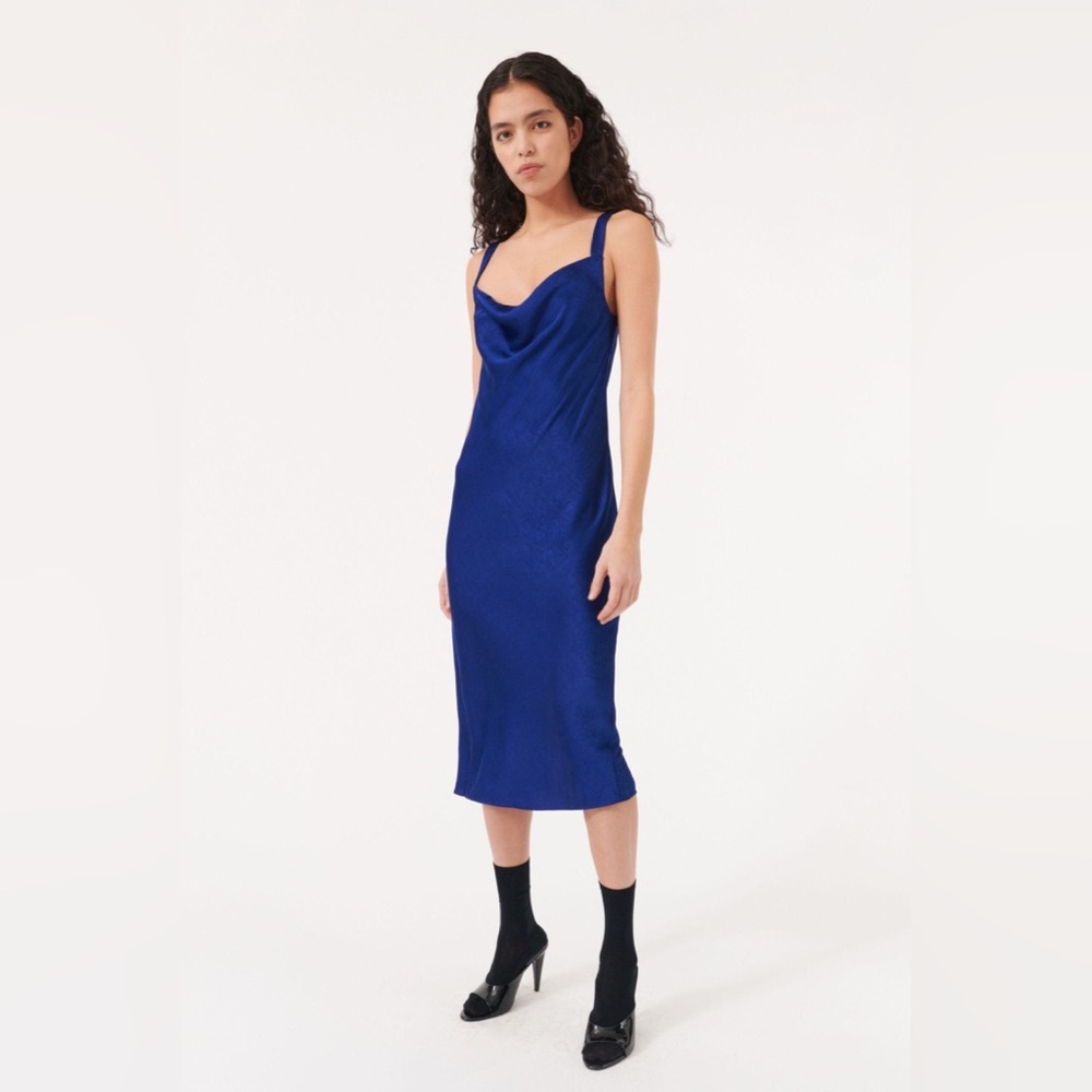 Baum & Pferdgarten Agamora Bias Cut Hammered Satin Slip Dress Bellwether Blue 32